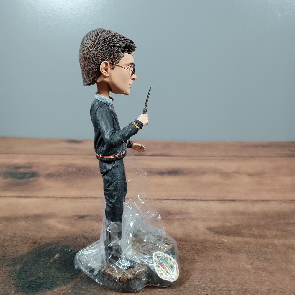 NECA Harry Potter Head Knocker Harry Potter Ron and Herminie Figure - Picture 7 of 16